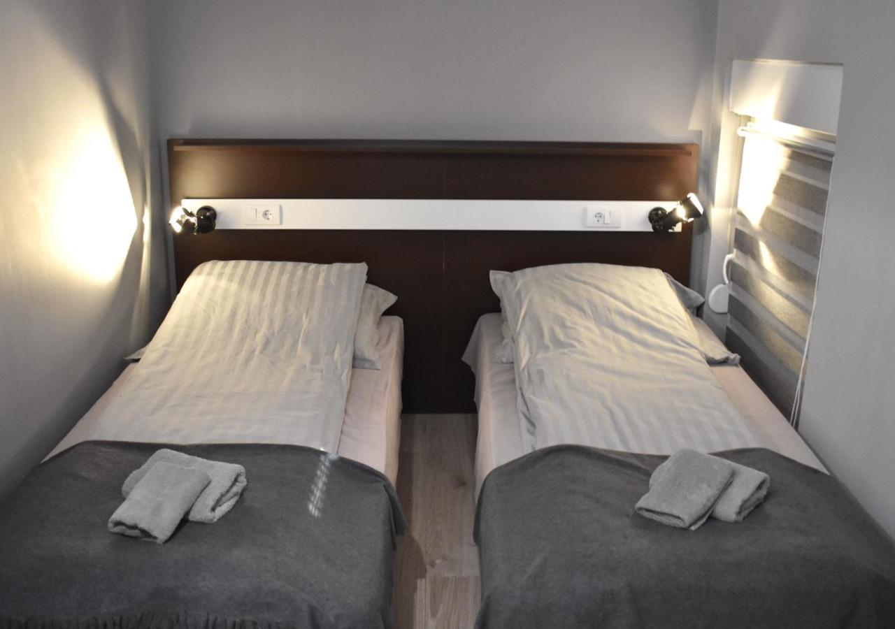 Apartmani 즈레냐닌 외부 사진