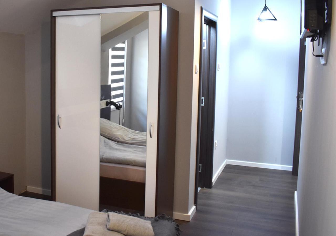 Apartmani 즈레냐닌 외부 사진