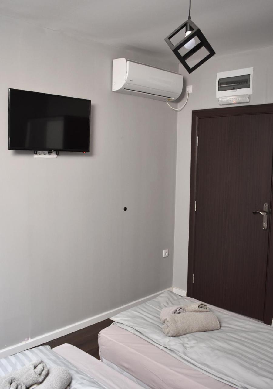 Apartmani 즈레냐닌 외부 사진